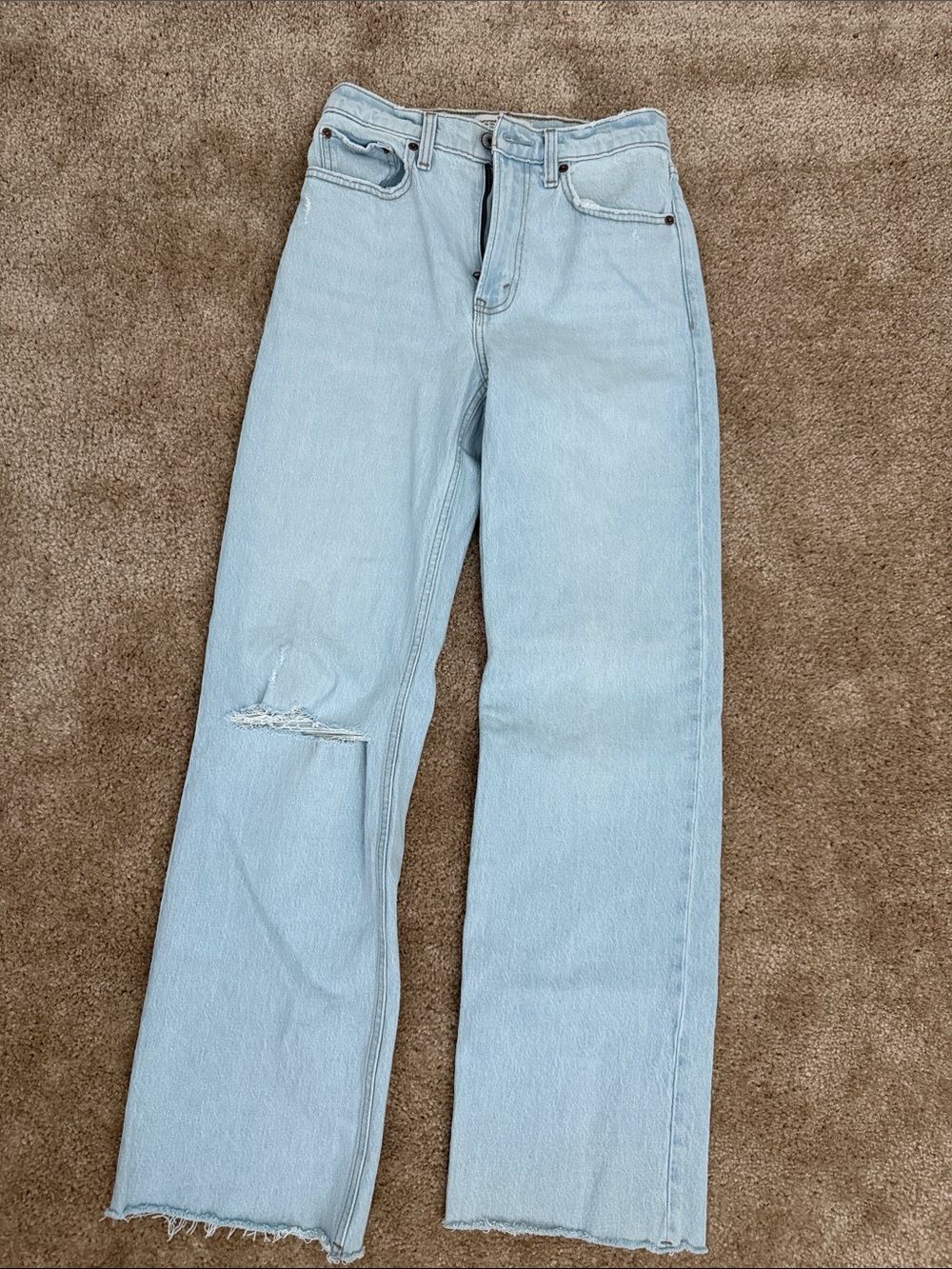 NWT Abercrombie The 90s Straight Mid Rise Straight Leg Women’s Jeans